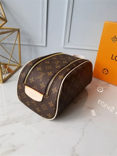 louis vuitton wash bag fake|Louis Vuitton counterfeit bag.